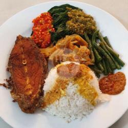 Nasi Ikan Goreng Cabe Hijau