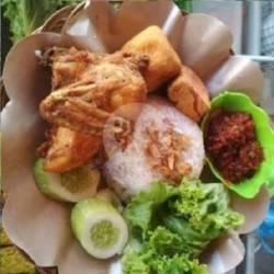 Nasi Ayam Tempe Tahu   Sayur Dn Sambal Terasi
