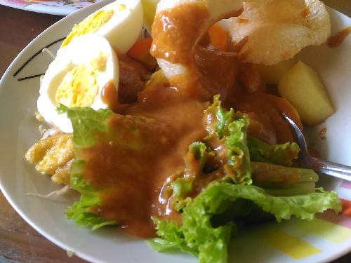 Gadogado Bu Ning