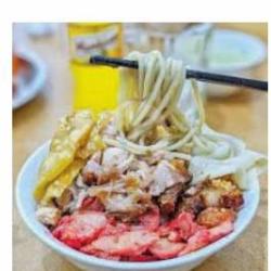 Mie Lao- Lao Kuah Ba/ayam/sea Food