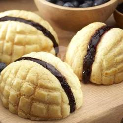 Blueberry Polo Bun