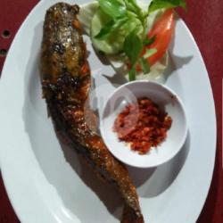 Lele Bakar Pedas Manis