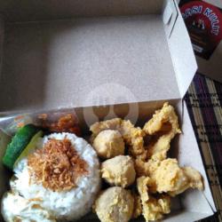 Paket Nasi Kulit Crispy   Bakso Crispy