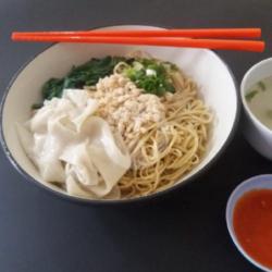 Mie Ayam Asin Pangsit