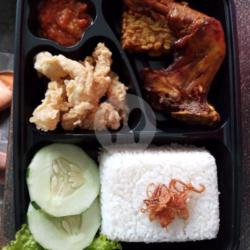 Sepesial)nasi Uduk Ayam Bakar