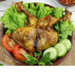 Ayam Goreng Lalapan Dan Sambel