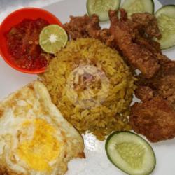 Nasi Kebuli Telor Ceplok Kulit Crispy Sambel Bajak Mineral Cup........dijamin Kenyang (asli Basmati)