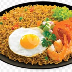 Mie Goreng Indomie Plus Telor