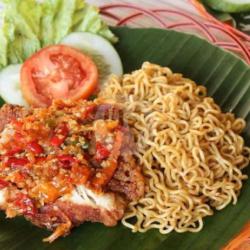 Mie Goreng   Ayam Dada Gebrek