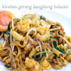 Kwetiau Goreng Kangkung Belacan