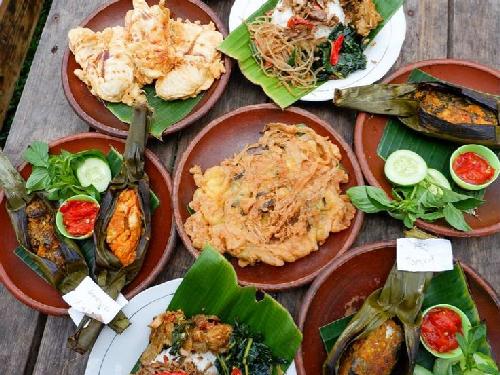 Mak Cipa, jl. kapten martono