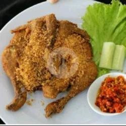 1 Ekor Ayam Kampung Goreng Kremes