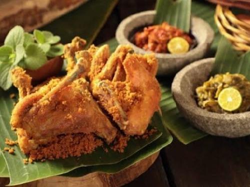 Spesial Ayam Goreng dan Geprek, Srikandi