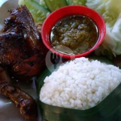 Nasi Ayam Bakar  Tahu Tempe Sambal Hijau