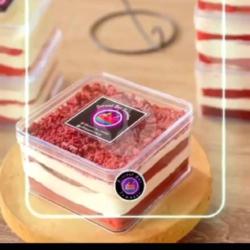 Red Velvet Dessert Box