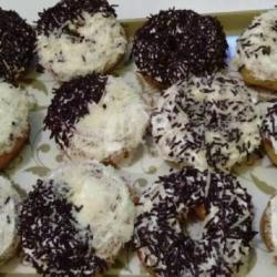 Donat Coklat Keju