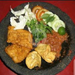 Nasi Tahu Tempe Penyetan