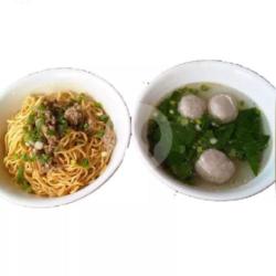 Mie Yamien Manis