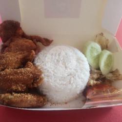 Nasi Kulit Chicken Wings