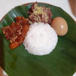 Nasi Gudeg Sambal Goreng Telor