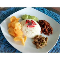 Nasi Uduk Orek Tempe