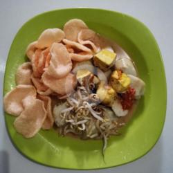 Kupat Tahu Sayur