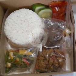 Paket Nasi Semur Daging