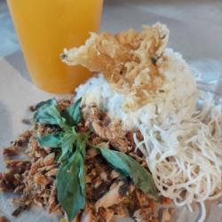 Nasi Tongkol Pedas   Es Jeruk