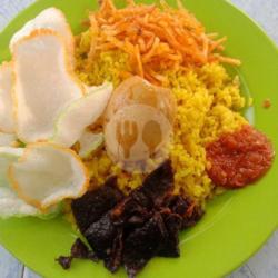 Nasi Kuning Paru,telor