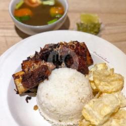 Penyetan Iga Bakar Madu   Sambel   Lalapan