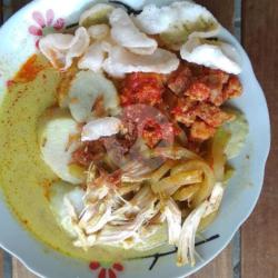 Lontong Opor Ayam Suwir