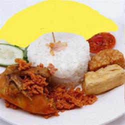 Ayam Goreng Serundeng   Nasi   Tempe/tahu