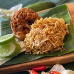 Indomie Ayam Crispy Sambal Uncu