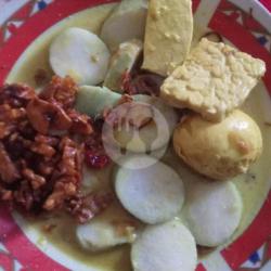 Lontong Opor Telor