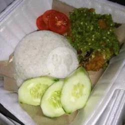 Ayam Geprek Cabe Rawit Ijo Nasi