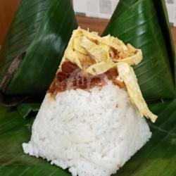 Nasi Uduk Daun