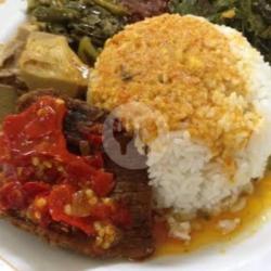 Nasi Padang Dendeng Balado