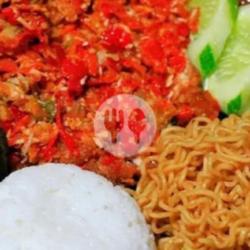 Ayam Geprek Indomi Goreng Porsi Kenyang, Free Esteh