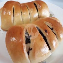 Roti Pisang Coklat