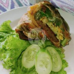 Lumpia Salad Chicken Burger