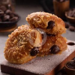 Chocolate Hazelnut Crispy Donuth