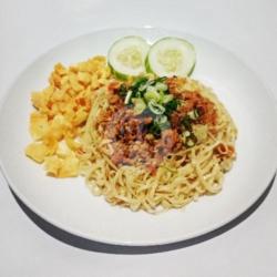 Mie Pedas Gurih