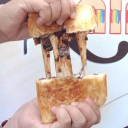 Roti Bakar Moza Coklat