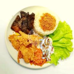 Nasi Kulit Ayam Crispy Tong Opat