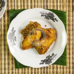 Lauk Ayam Goreng