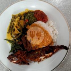 Nasi Rames Kembung Bakar