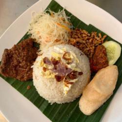 Nasi Uduk Rendang