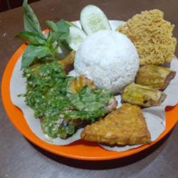 Paket Ayam Penyet Lombok Ijo Paha Atas Bawah.