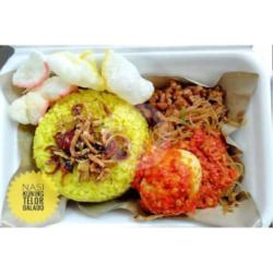 Nasi Uduk Kuning Telur Balado Orek Tempe Bihun Kentang Mustopa