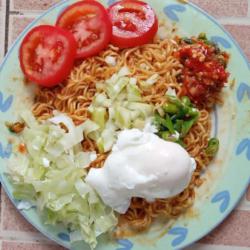 Paket Indomie Goreng Jumbo Telor Ayam Geprek